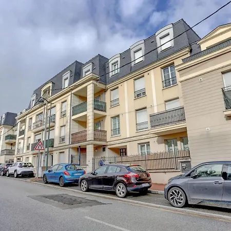Apartment Le Curie - Cyr